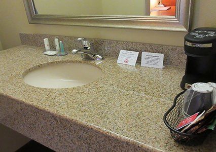 Clarion Biltmore Village Inn 2*