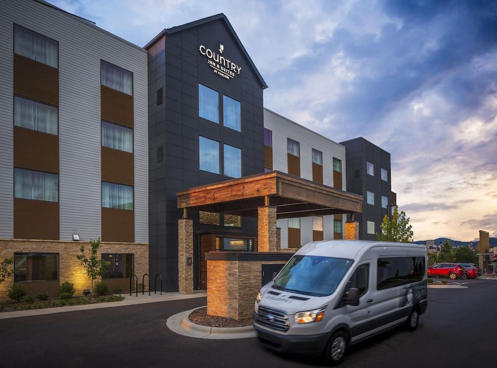 Hotel Country Inn & Suites By Radisson Asheville River Arts District 3*