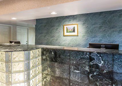 Inn Clarion Biltmore Village 2*