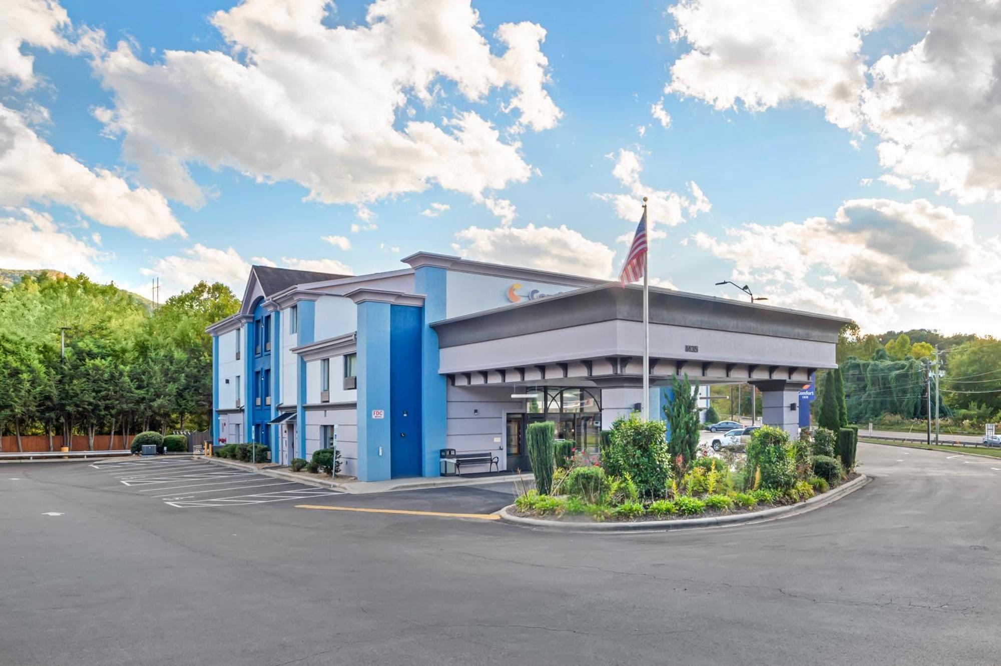Comfort East-blue Ridge Pkwy Access Inn 3*