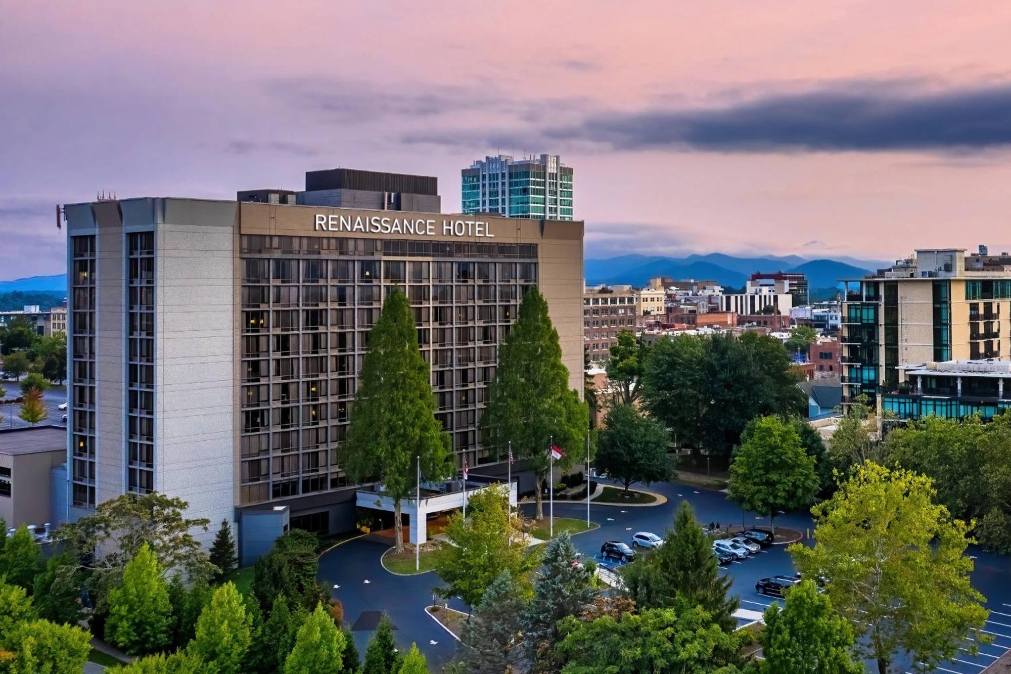 Renaissance Downtown 3*