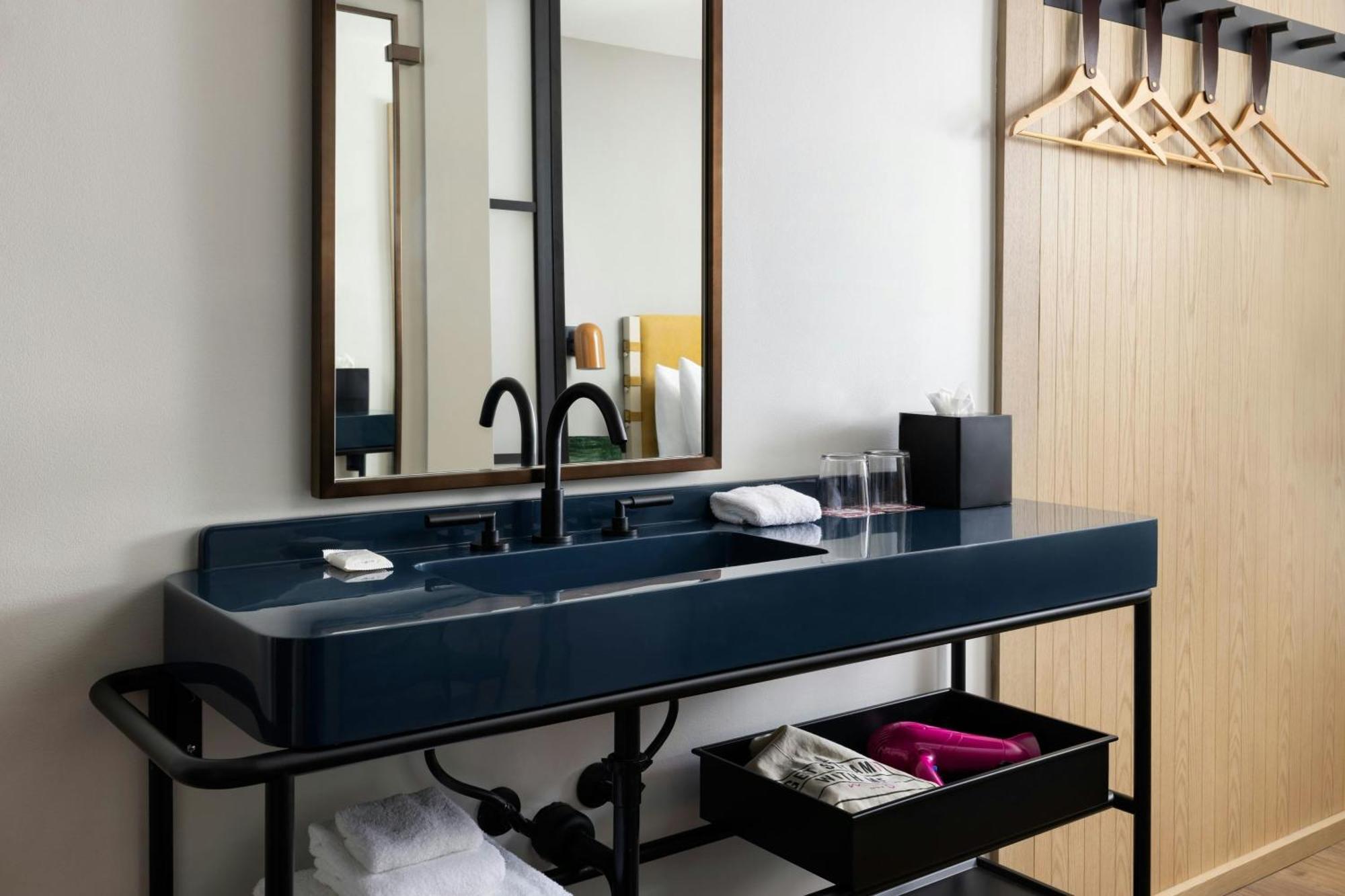 Hotel Moxy 2*