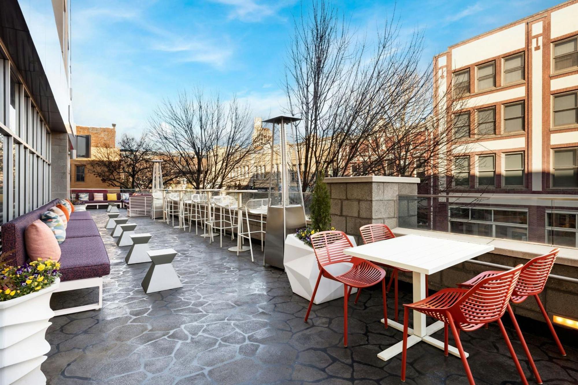 Aloft Downtown Hotel
