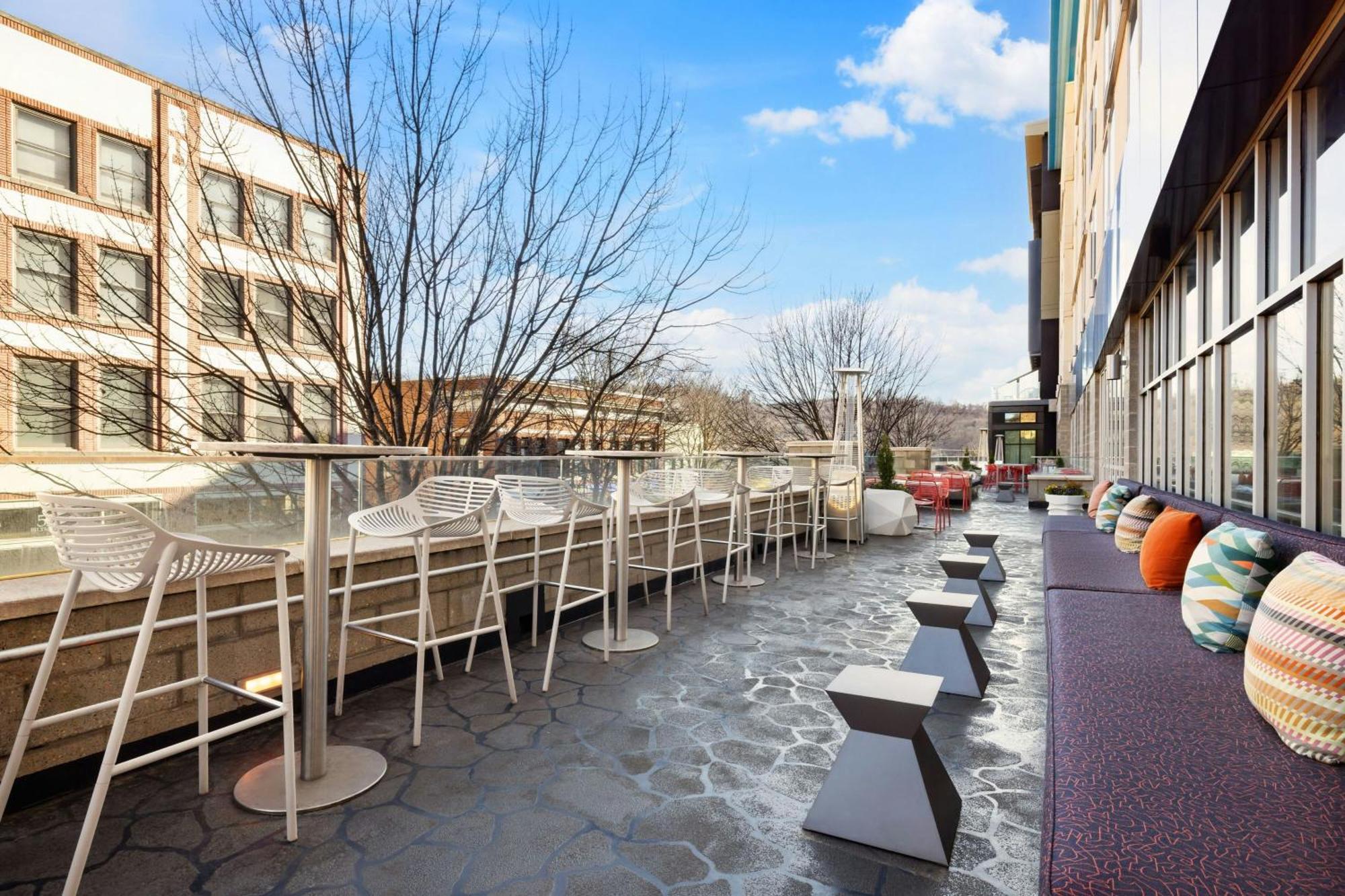 Aloft Downtown Hotel 3*