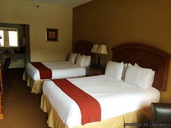 Inn Clarion Biltmore Village 2*