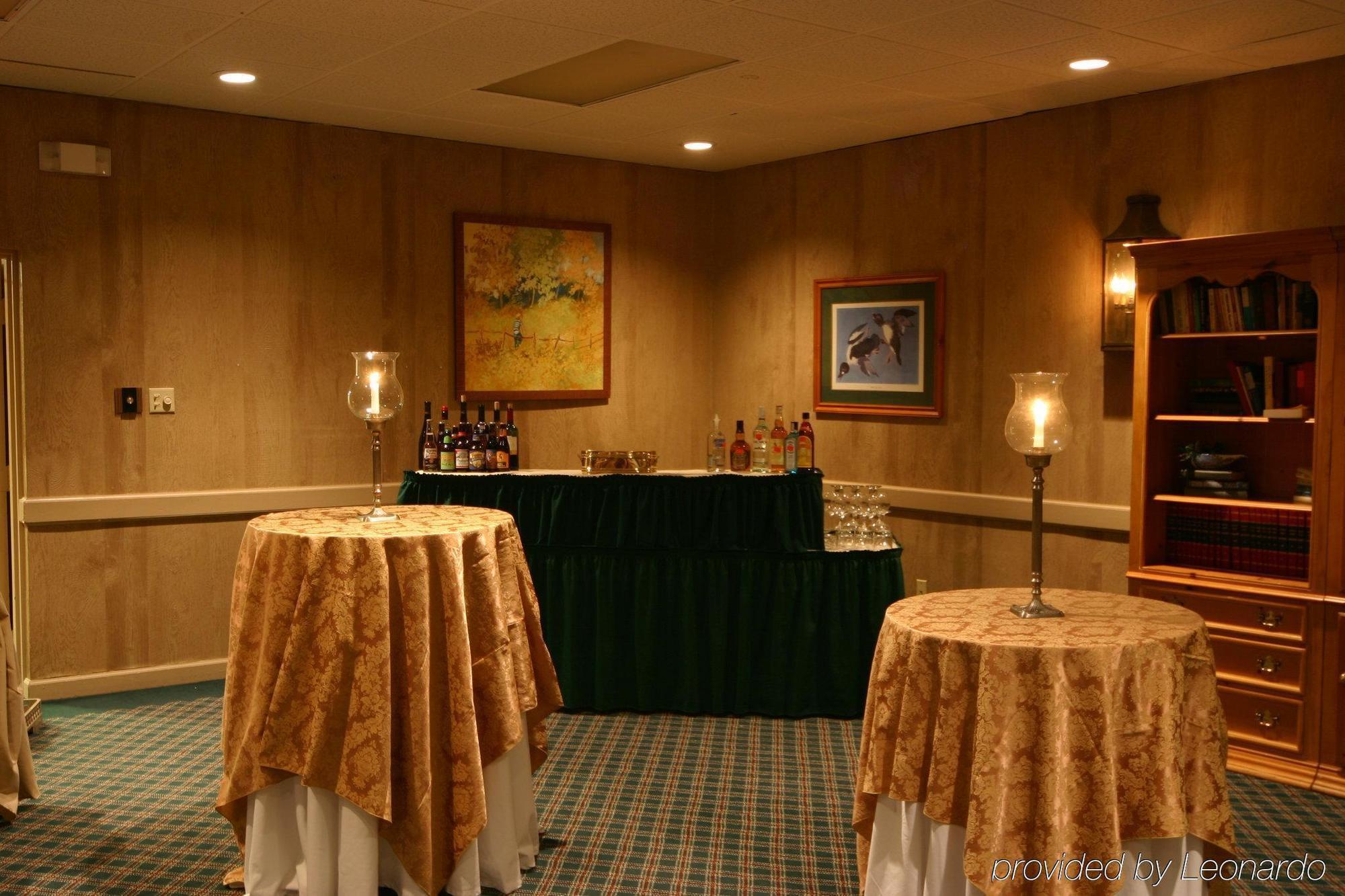 Hotel East-blue Ridge Pkwy By Ihg 3*