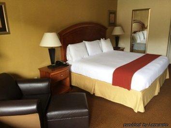 Inn Clarion Biltmore Village 2*