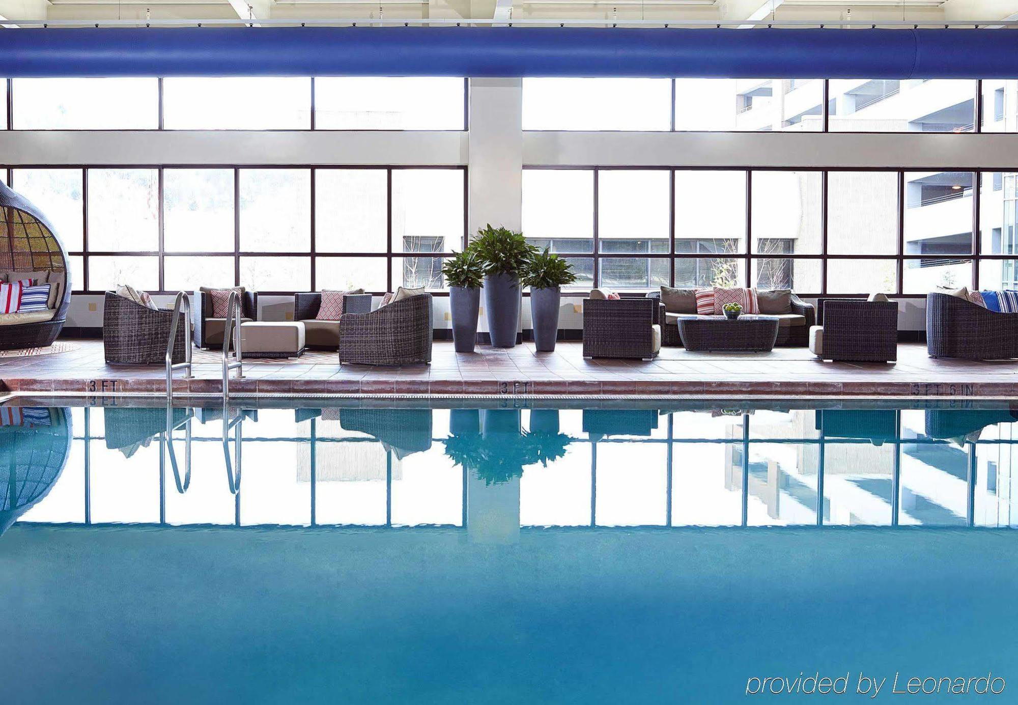 Renaissance Downtown 3*