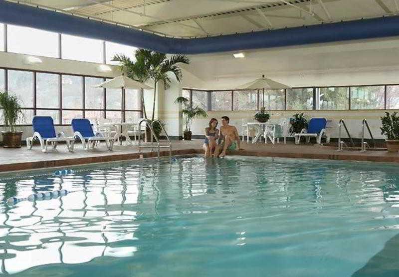 Hotel Renaissance Downtown 3*