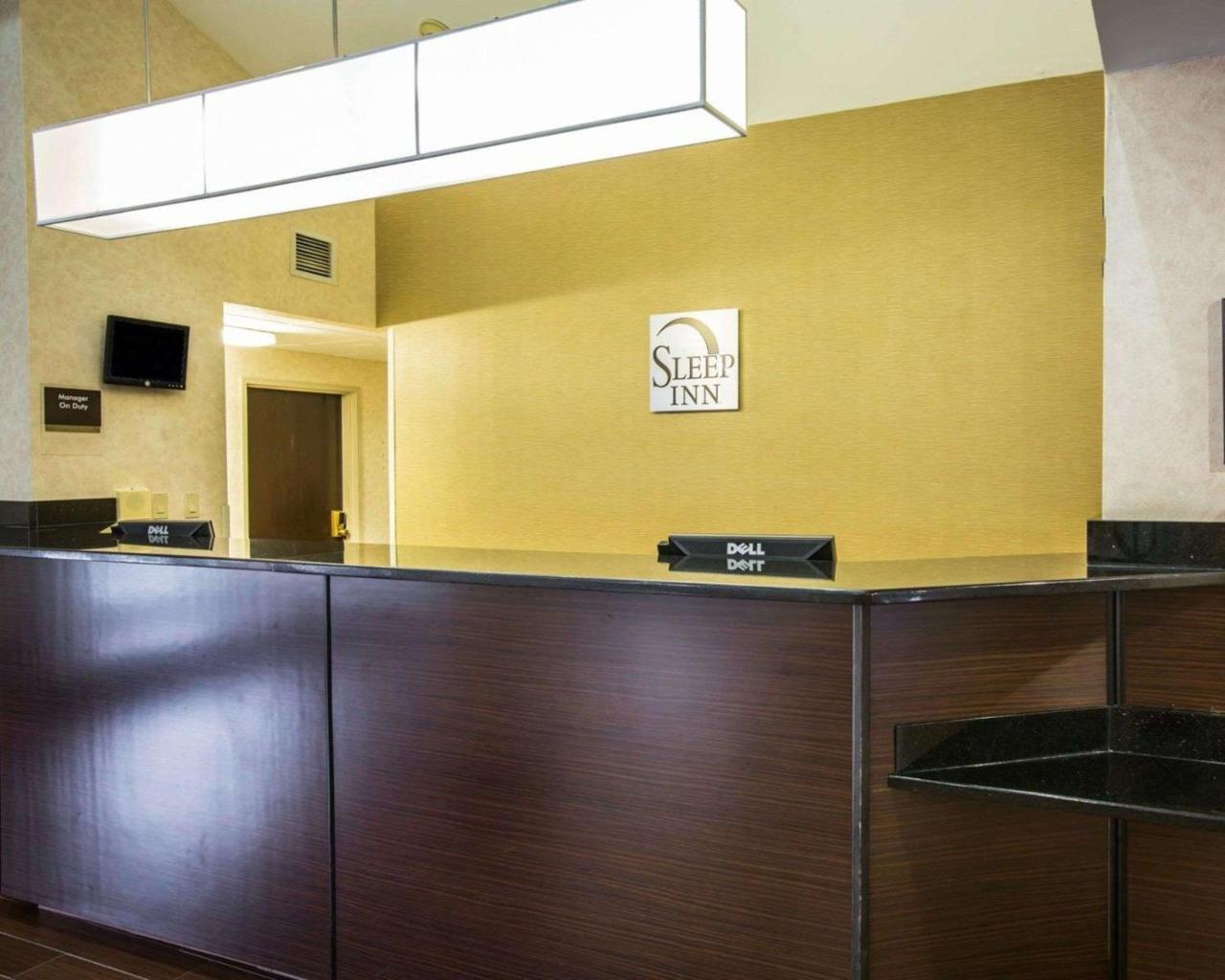 Inn Sleep - Biltmore West 2*