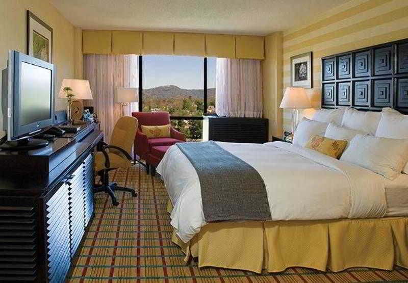 Hotel Renaissance Downtown