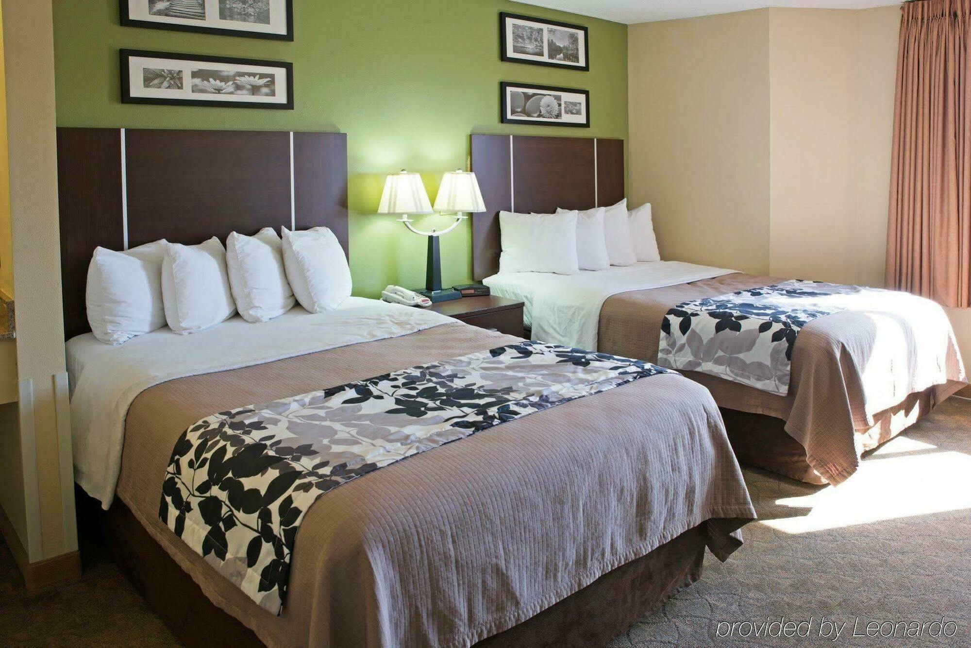 Sleep - Biltmore West Inn 2*