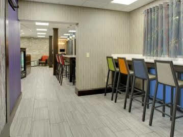 Inn Clarion Biltmore Village 2*