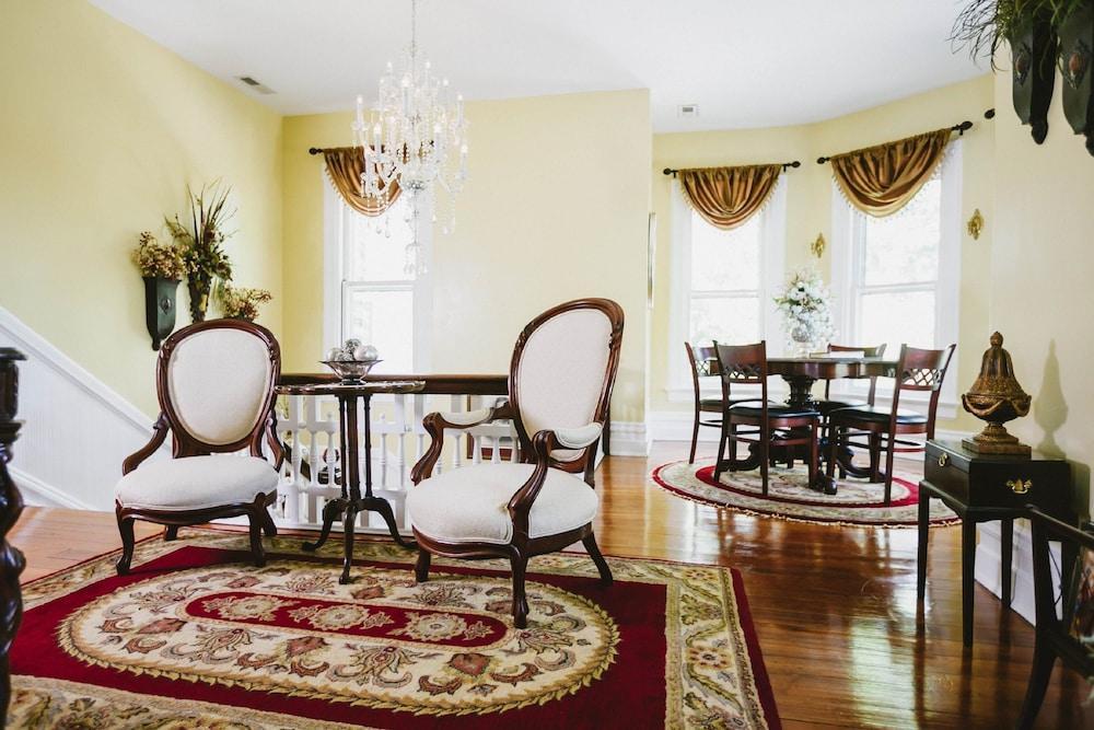 Bed & Breakfast Biltmore Village Inn B&B 4*